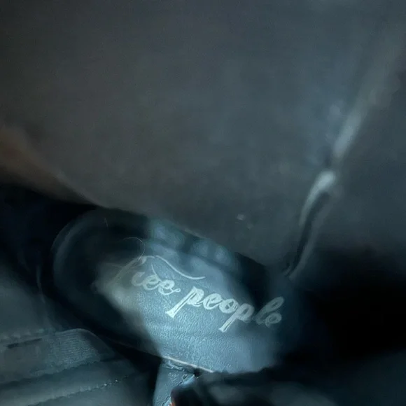 Free People 🆕 Brooks Chelsea Gray/Tan Suede Lug Sole Boots Size 37/7 - Picture 9 of 12